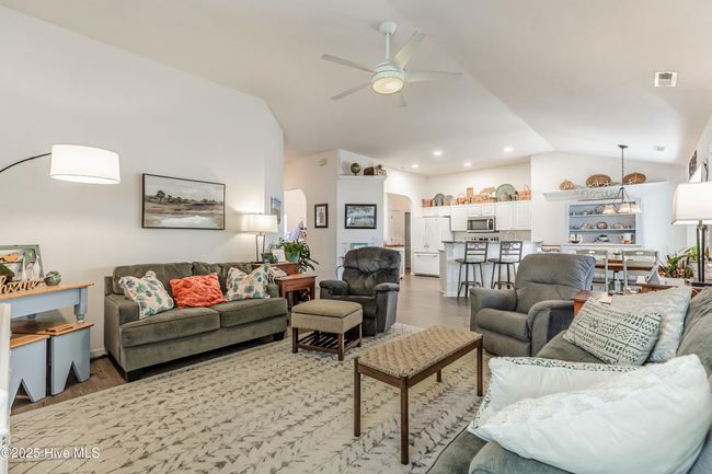 7403 Hermitage Ln, House other with 4 bedrooms, 2 bathrooms and 2 parking in Sunset Beach NC | Image 13