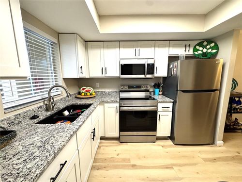 k316-3650 Lake Bayshore Dr, Bradenton, FL, 34205-5177 | Card Image