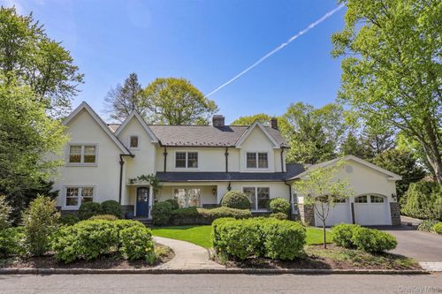 12 Woodland Ave, Bronxville, NY, 10708-3209 | Card Image