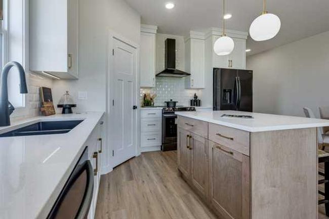 97 Gray Close, Home with 3 bedrooms, 3 bathrooms and 2 parking in Sylvan Lake AB | Image 5