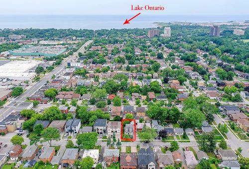 29 Roseland Dr, Etobicoke, ON, M8W1Y3 | Card Image