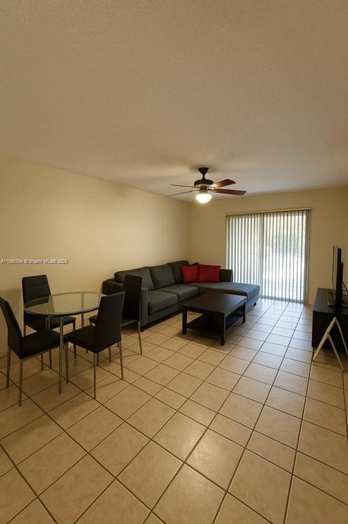 apt-d212-10850 W Flagler St, Miami, FL, 33174-1427 | Card Image