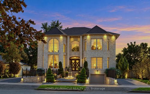369 Toynevale Rd, Pickering, ON, L1W2G9 | Card Image