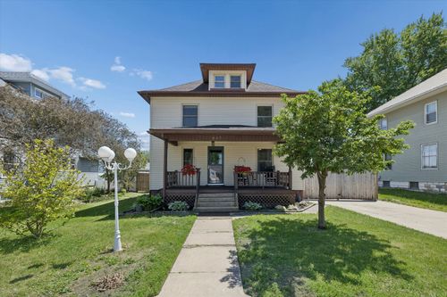 807 Fulton St, Grand Mound, IA, 52751-7714 | Card Image