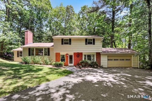 18 Foxridge Ln, Avon, CT, 06001-3653 | Card Image
