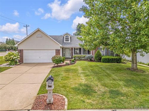 1260 Caribou Run, O Fallon, MO, 63366-3216 | Card Image
