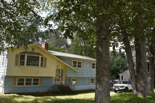18 Richard Rd, Gales Ferry, CT, 06335-1832 | Card Image