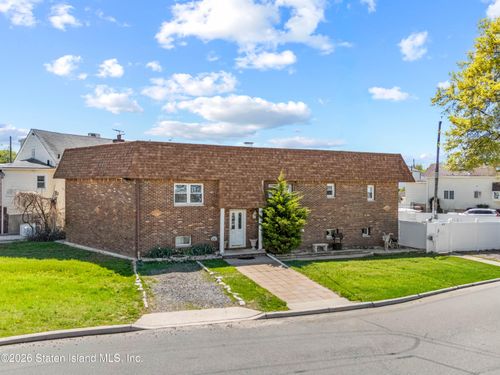 272 Olympia Boulevard, Staten Island, NY, 10305 | Card Image
