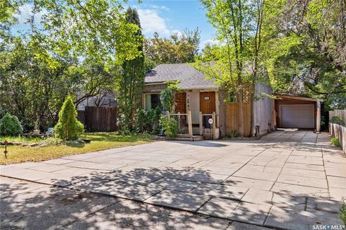 921 Av I N, Saskatoon, SK, S7L2H4 | Card Image