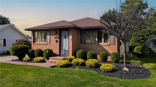 106 Laurelton Dr, West Seneca, NY, 14224-3912 | Card Image