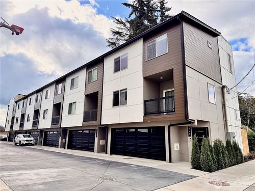 9725 4th Ave W, Everett, WA, 98204-2749 | Card Image