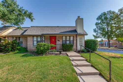 13899 Brookgreen Dr, Dallas, TX, 75240-5818 | Card Image