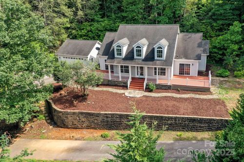 402 Sweetbriar Rd N, Lake Lure, NC, 28746-7106 | Card Image