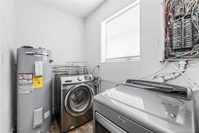 9819 Allen Rd, House other with 3 bedrooms, 2 bathrooms and null parking in Lithia FL | Image 27