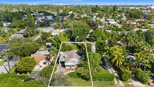 2243 Cleveland St, Hollywood, FL, 33020-3043 | Card Image