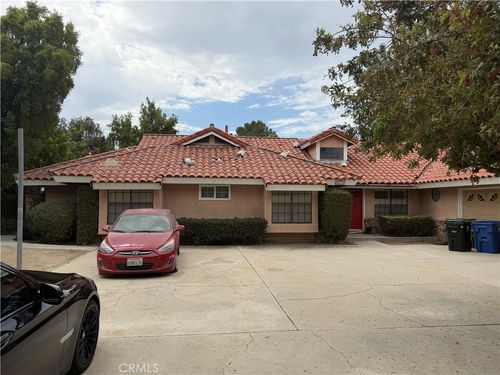 21720 Los Alimos St, Chatsworth, CA, 91311-1335 | Card Image