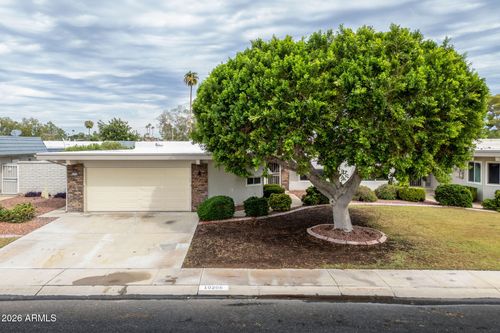 10206 W Pineaire Dr, Sun City, AZ, 85351-1121 | Card Image