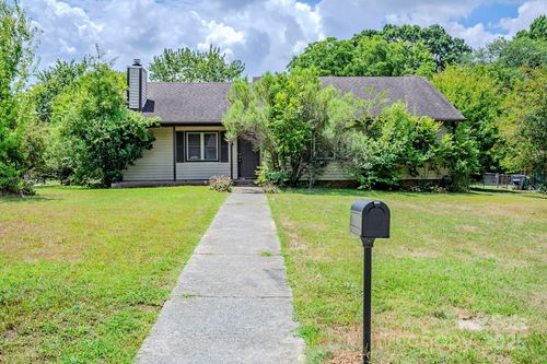 1901 Ranchwood Dr, Charlotte, NC, 28217-7958 | Card Image
