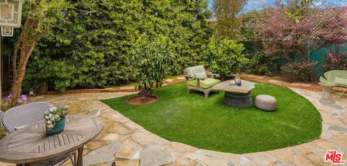777 El Medio Ave, Pacific Palisades, CA, 90272-3453 | Card Image