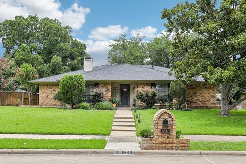1549 Oak Creek Dr, Lewisville, TX, 75077-2735 | Card Image