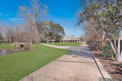 13505 N Amiss Rd, Baton Rouge, LA, 70810-5038 | Card Image