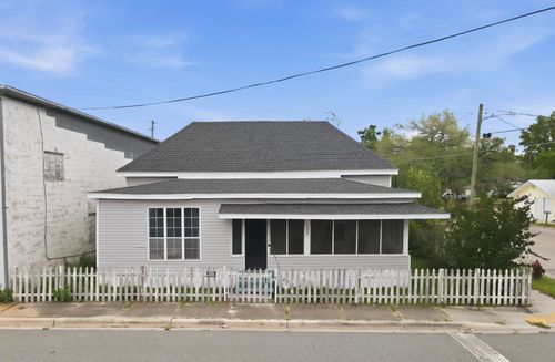 133 Sw Monroe Ave, Mayo, FL, 32066-4711 | Card Image