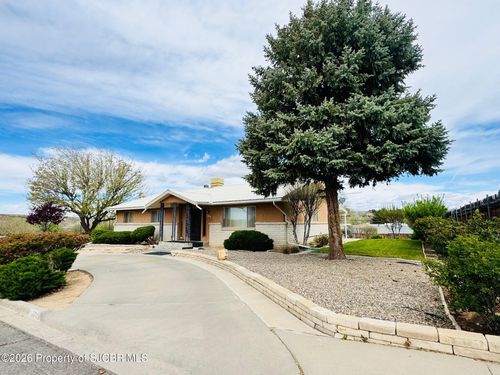 304 W Nambe Street, Farmington, NM, 87401 | Card Image