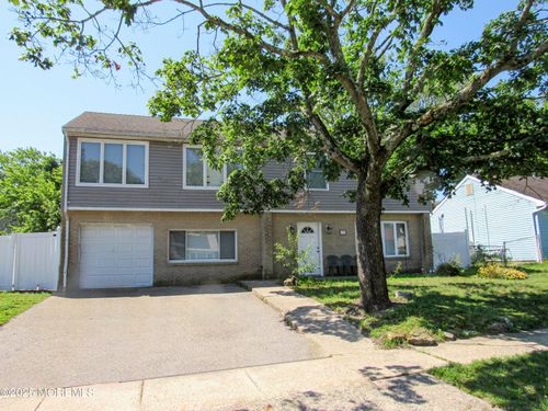 133 Village Dr, Barnegat, NJ, 08005-1602 | Card Image