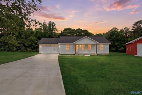 205 Garden Gate Cir, Crossville, AL, 35962-3480 | Card Image