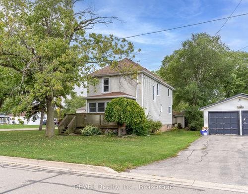 32 Bay Ave, Welland, ON, L3B3G6 | Card Image