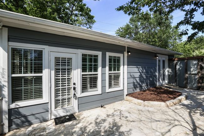 Pool house FRONT | Image 19