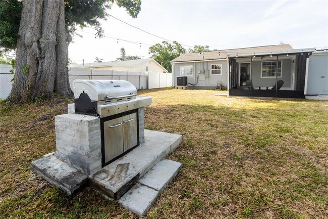 551 84 Th Ave N, House other with 2 bedrooms, 1 bathrooms and null parking in ST PETERSBURG FL | Image 25