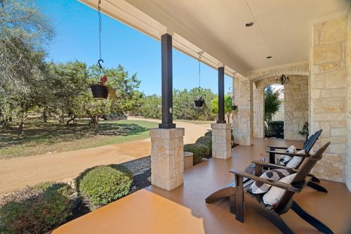 1426 Shelton Ranch Rd, Dripping Springs, TX, 78620-3739 | Card Image