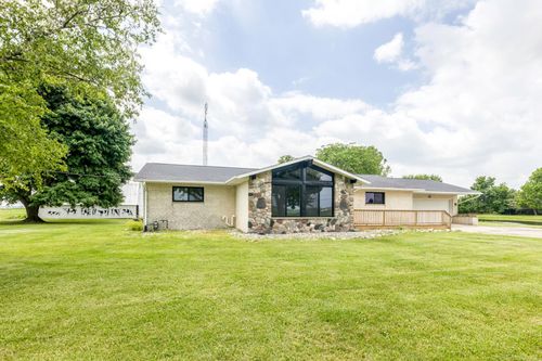 3100 Deckerville Rd, Deckerville, MI, 48427-9458 | Card Image
