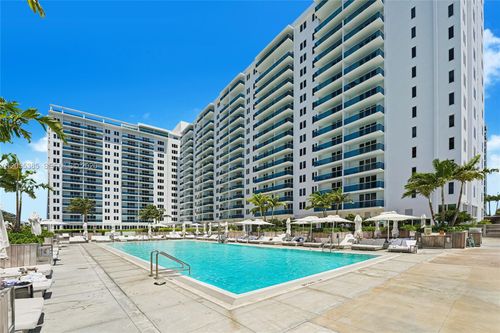 522-2301 Collins Ave, Miami Beach, FL, 33139-1639 | Card Image