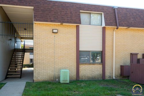 2914 Sw Lydia Ave, Topeka, KS, 66614-2923 | Card Image