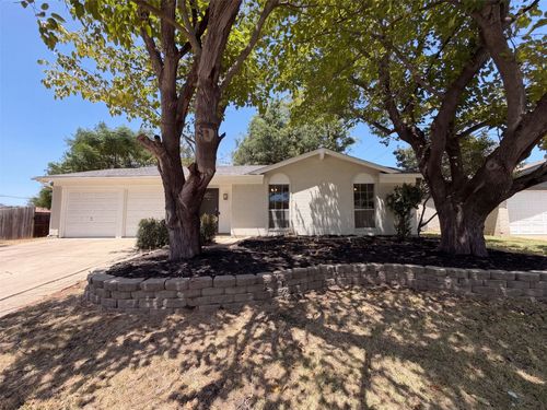 6601 Oaklawn Dr, Watauga, TX, 76148-2330 | Card Image