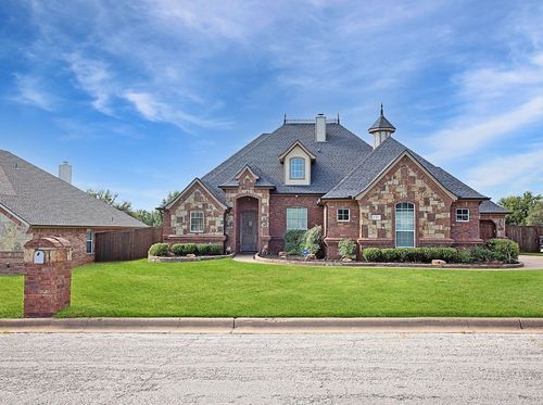1717 Dakota Dr, Graham, TX, 76450-4739 | Card Image