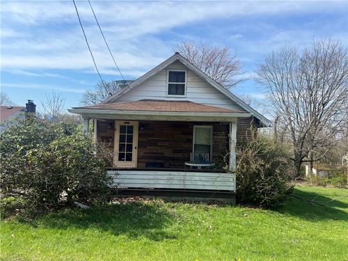 869 E Hill Dr, New Kensington, PA, 15068 | Card Image