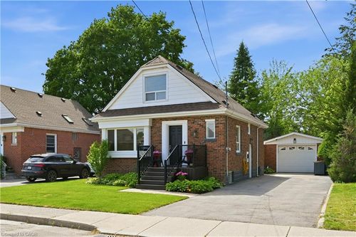 18 Ipswich Pl, Hamilton, ON, L8K3E7 | Card Image
