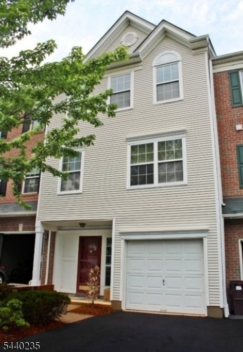 4 Prescott Ct, Basking Ridge, NJ, 07920-2951 | Card Image