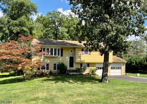 1008 Carteret Rd, Bridgewater, NJ, 08807-1304 | Card Image