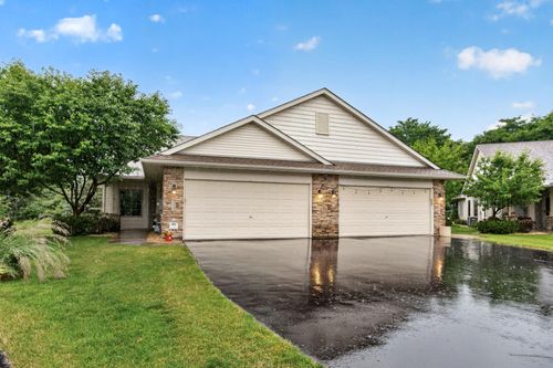 313 Summer Pl E, Maplewood, MN, 55117-2567 | Card Image