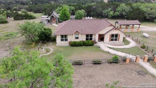 28799 N Us Highway 83, Concan, TX, 78838-3877 | Card Image