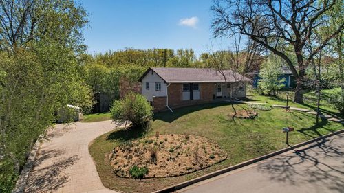 2580 Winfield Ave, Golden Valley, MN, 55422-3444 | Card Image