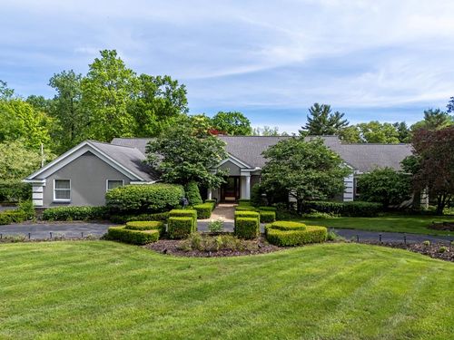 330 N Countryside Dr, Ashland, OH, 44805-3936 | Card Image