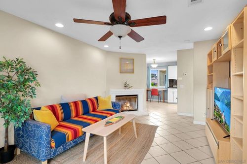 h-4523 College Way, San Diego, CA, 92115-5400 | Card Image