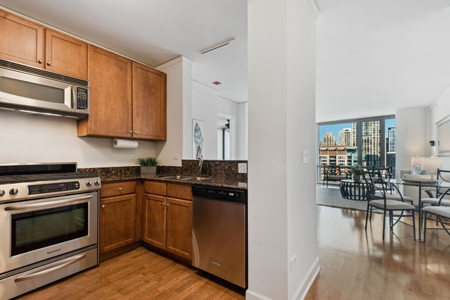 UNIT-2401 - 450 E Waterside Dr, Condo with 1 bedrooms, 2 bathrooms and 2 parking in CHICAGO IL | Image 11