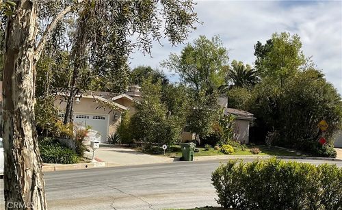 18310 Karen Dr, Tarzana, CA, 91356-4610 | Card Image