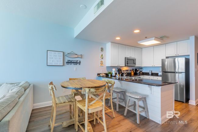 Kitchen | Image 11